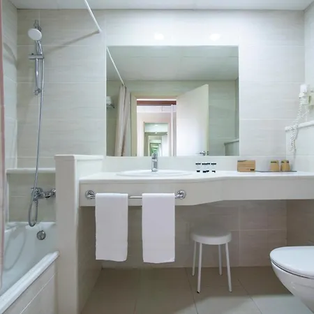 מלון Bahia By Pierre &