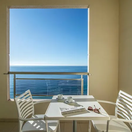 Bahia By Pierre & Hotel 4*