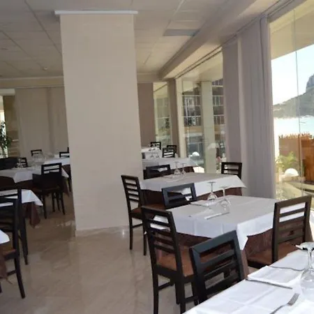 Hotel Bahia By Pierre &